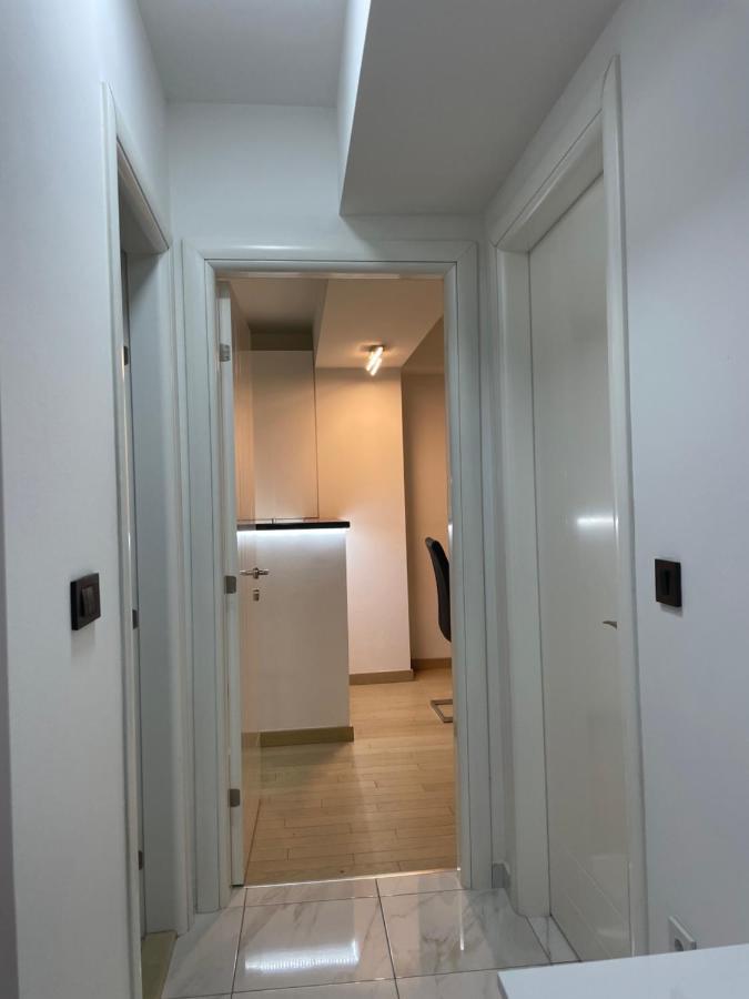 Luka Apartments Flatiron Skopje Buitenkant foto